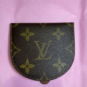 Louis Vuitton monogram coin case 🤎